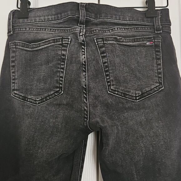 Women's Black Mid-Rise Distressed Skinny Jeans - Picture 5 of 16